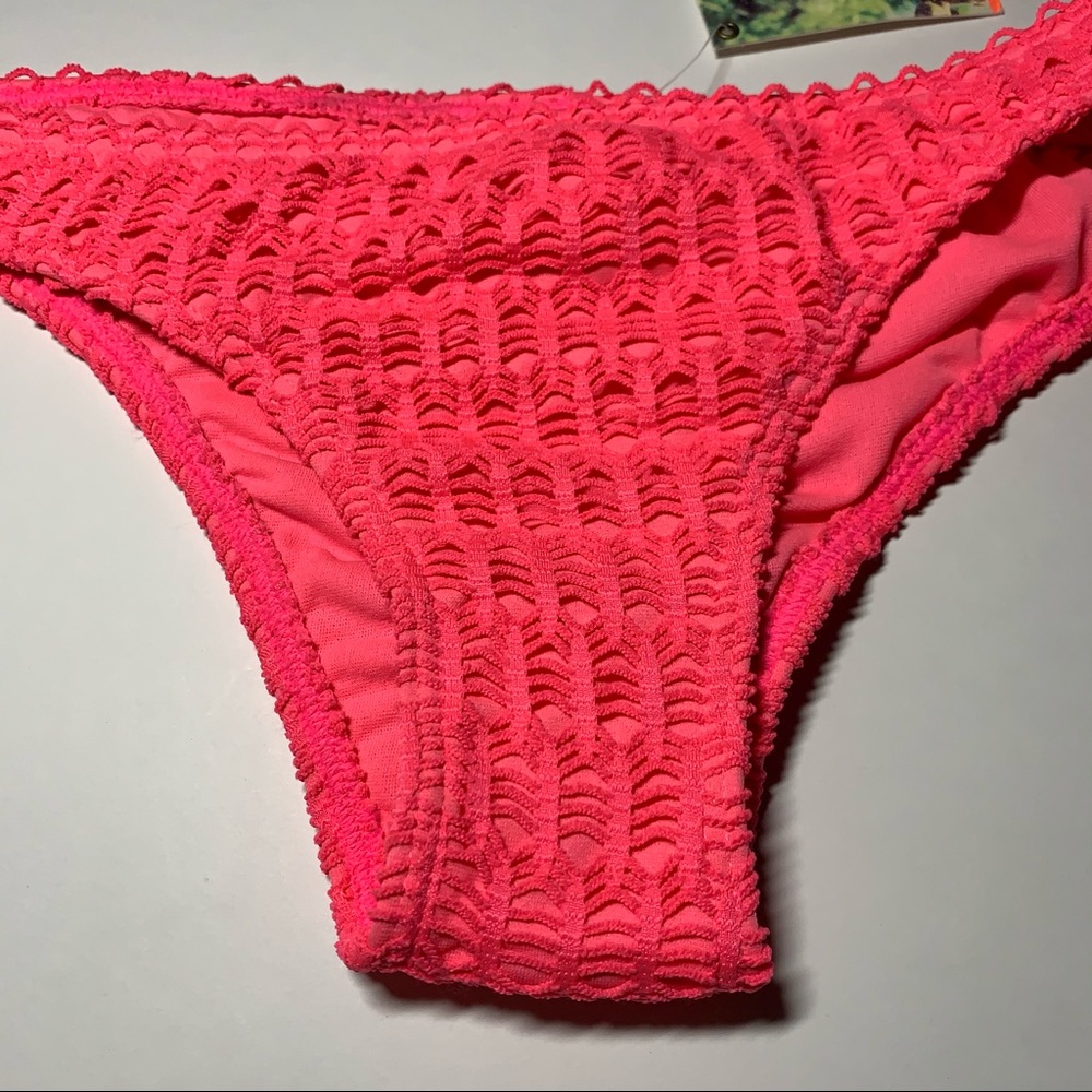 Sz. Med Roxy Hot pink ruched butt NWT bikini bottom - Picture 9 of 14